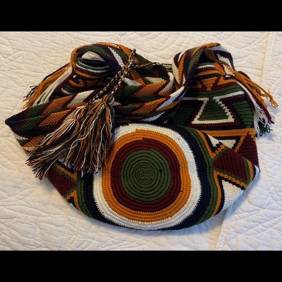 Beautiful Handmade, Hand Woven Multicolored Bag. - Picture 4 of 8